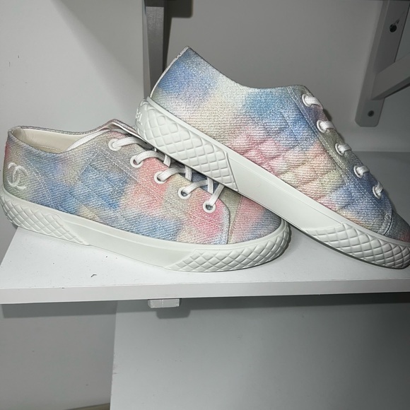 Authentic CHANEL Tie Dye Printed Canvas Multicolor Sneakers NWT - Picture 3 of 8